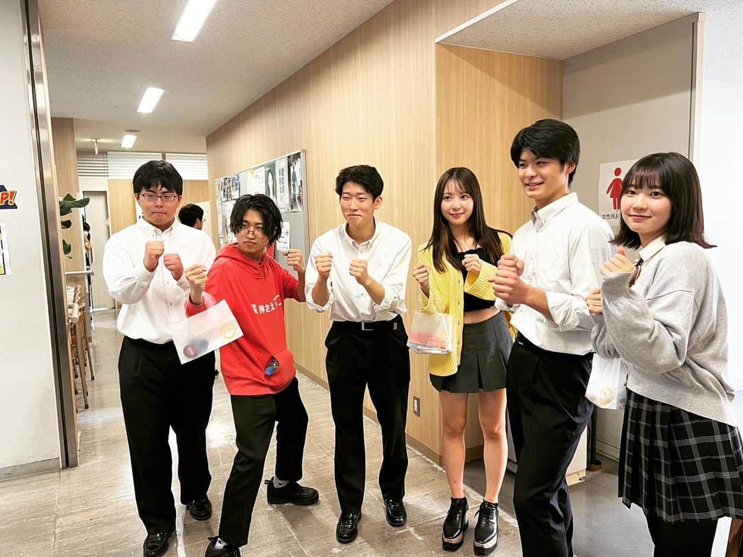 喉押さえマンさんのインスタグラム写真 - (喉押さえマンInstagram)「正則学園高等学校でイベントがありました」11月6日 14時50分 - popbca