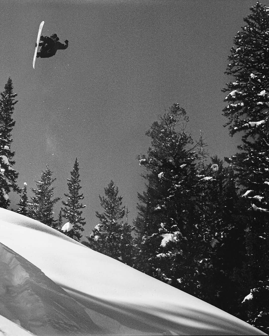 vansさんのインスタグラム写真 - (vansInstagram)「Parker Szumowski putting down a Cab 270 bluntside in the new, technically advanced Verse snowboard boot, available now at snowboard shops and vans.com/snow」11月7日 1時55分 - vans