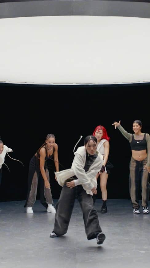 Nike Womenのインスタグラム：「Everything that moves you. Phoenix Fleece is for feeling like you.  Drop a 🧸 if you love cozy fleece vibes and tap to shop all the cozy feels.」