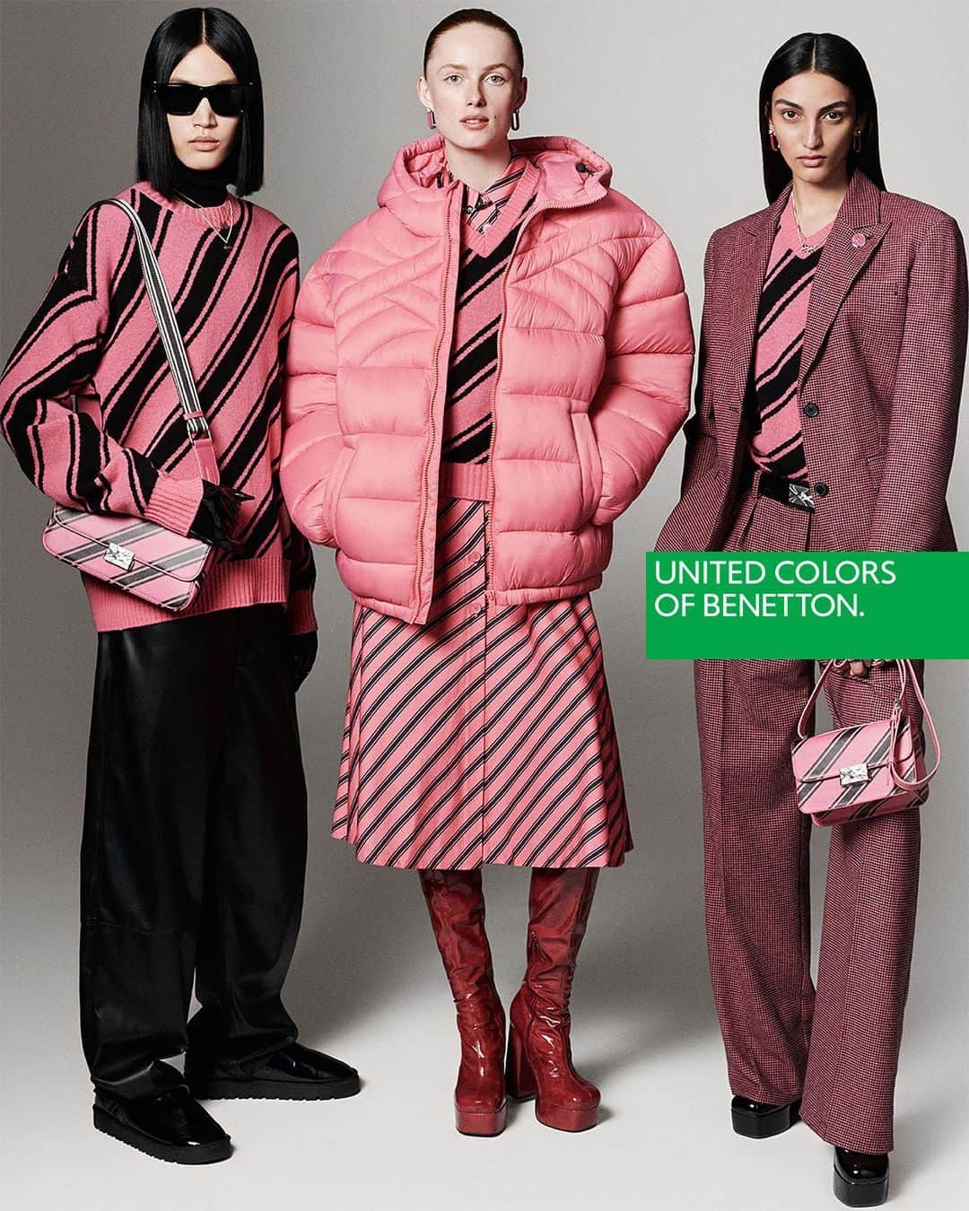 ベネトンさんのインスタグラム写真 - (ベネトンInstagram)「Optical codes. Serving a never-go-out of style print turned into an all-over pattern: regimental stripes on clothes and accessories, in a renewed design and modern colorways.  WE ARE INFINITY Fall-Winter 2023-2024 Ad Campaign  Creative Direction @andreaincontri  Photography @giampaolosgura  Styling @kjeldgaard1  Models @chuol_nnyawurh @craig.shimirimana @zhichenghhh @riannevanrompaey @avantinagrath  #Benetton」11月7日 1時59分 - benetton