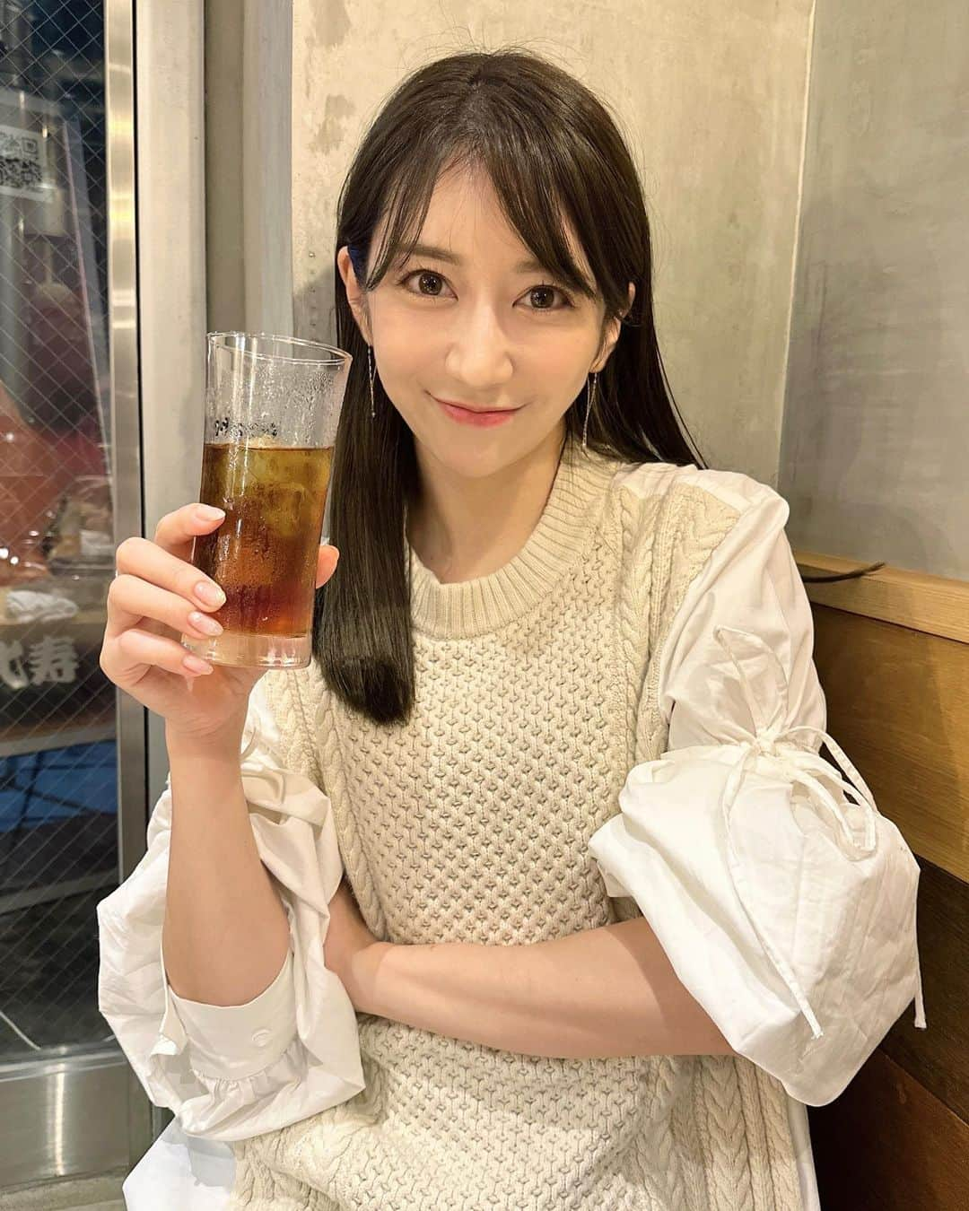 坂本麻子のインスタグラム：「. お酒好き発揮してきました🍻 シュミレーションゴルフまで⛳️ (今年こそはラウンドでたいなぁ…) おじさん女子会になりました♪ #お酒好き#女子会#二階堂」