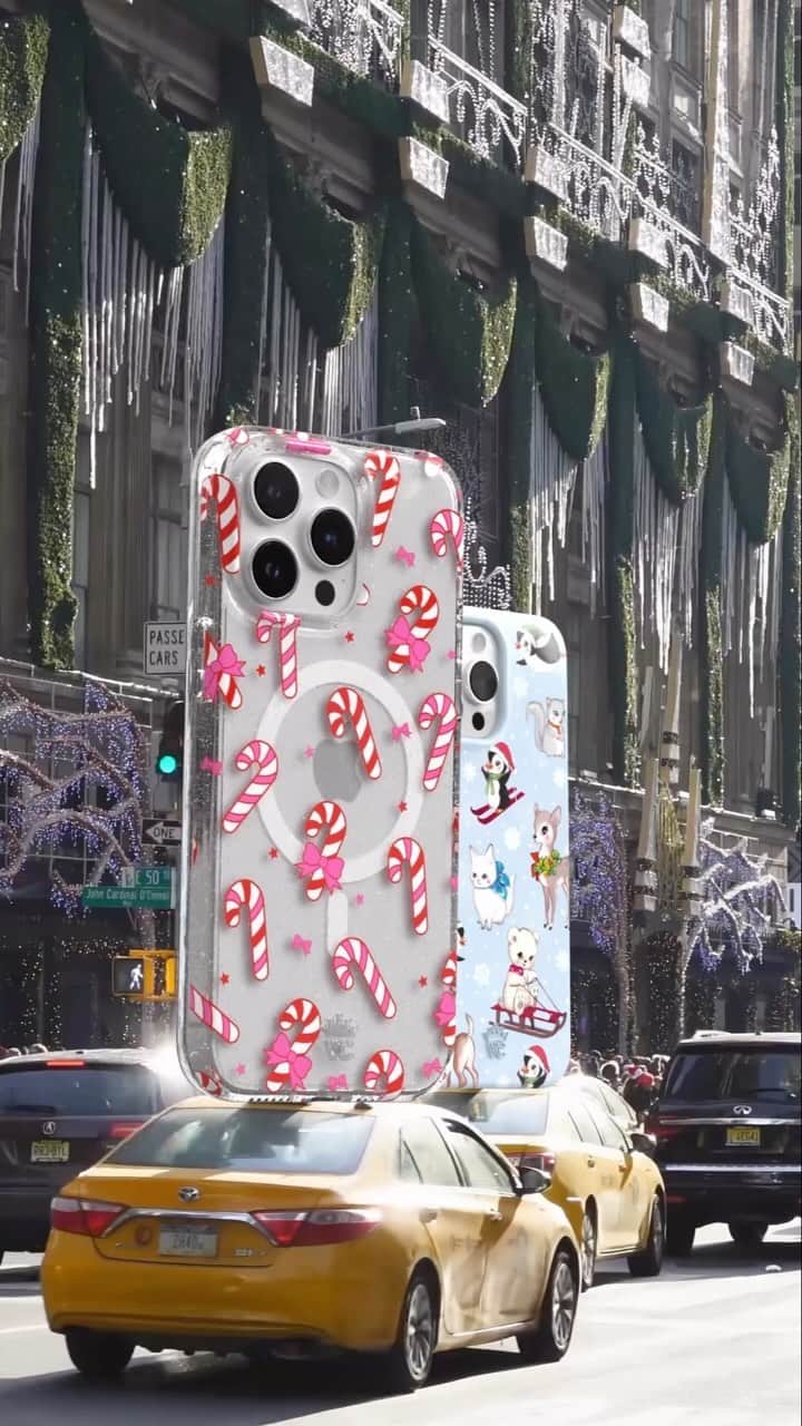 VELVETCAVIARのインスタグラム：「the best 5th ave. has ever looked ❄️☃️🤍 wouldn’t you agree?」