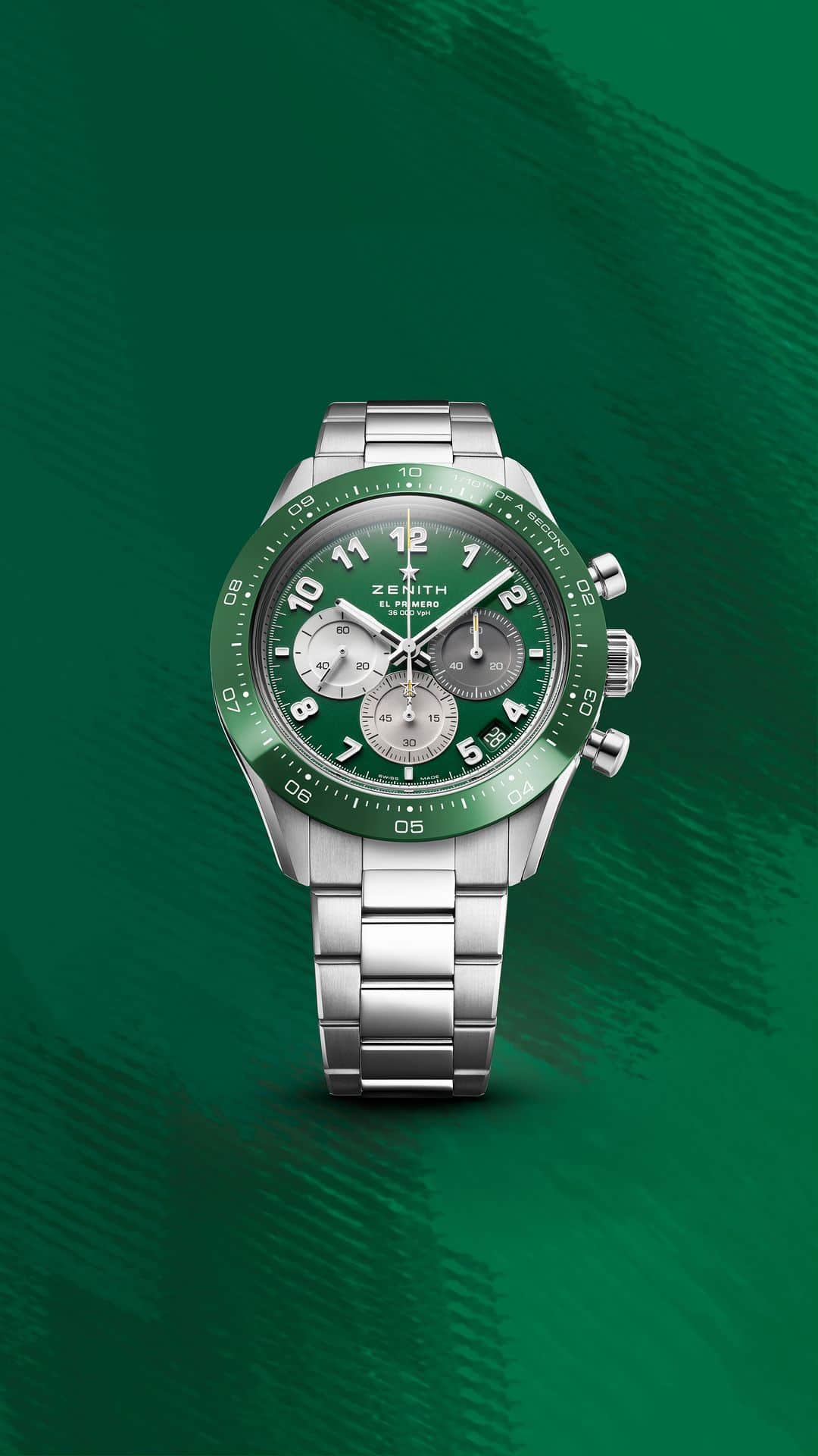 ゼニスのインスタグラム：「#ChronomasterSportXAaronRodgers: Celebrating the launch of ZENITH Ambassador & football legend @aaronrodgers12’s first eponymous watch in New York City ❇️🏈 The limited-edition of 250 pieces is available in the USA online & in boutiques, and in select markets worldwide.」