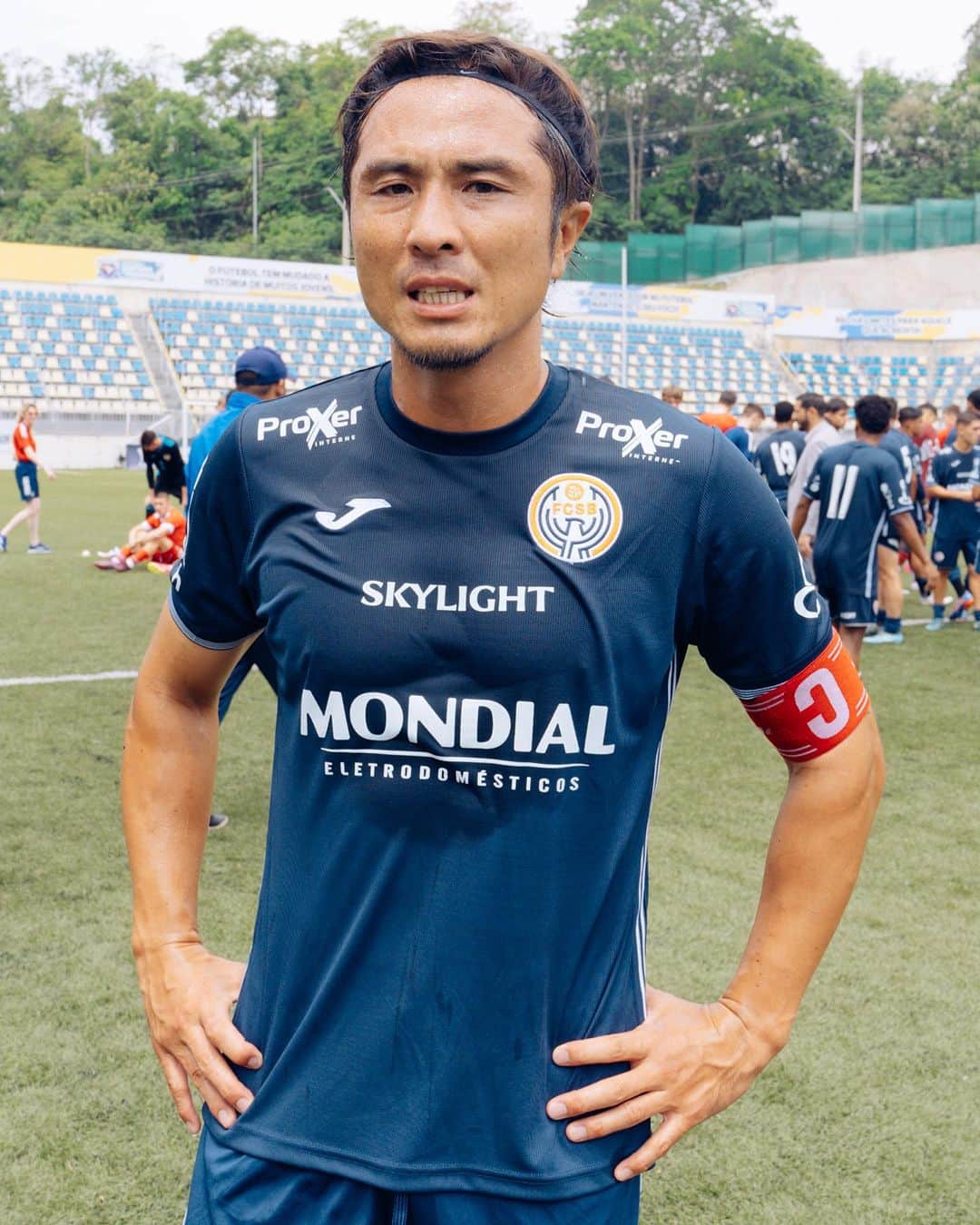 那須大亮のインスタグラム：「ブラジル挑戦中🇧🇷  サッカーが最高に楽しい‼️  25年前に鹿児島実業の時1カ月間チームできた時に感じた毎日ワクワクしながらサッカーやっていた気持ちをそのまま感じている毎日  サッカーって最高だ✨  後日FCスカブラジルでのトレーニングの奮闘記とU-20ロシア代表との親善試合YouTubeで公開されるのでお楽しみに！  #brasil  #挑戦」