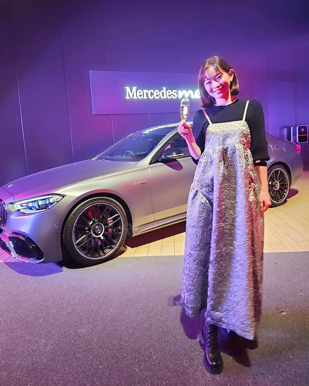 佐藤純さんのインスタグラム写真 - (佐藤純Instagram)「『Mercedes-Benz✨ x Dolby Atmos✨』  音楽・アート・サスティナビリティが融合した一夜限りの特別イベント「#Unheard Of」にマネージャーと行ってきました😊  メルセデス・ベンツモデルでは、車載オーディオ Dolby Atmos®（ドルビーアトモス）によるApple Musicの空間オーディオ体験が実現👏  コンサートホールよりも優れたスタジオ品質、 立体的でクリアなサウンドが車で味わえるなんてすごい⤴️⤴️  車移動が多い私にとってはめっちゃ魅力的～😍  #pr#unheardof #mercedesme #Mercedes #mercedesbenz #メルセデスベンツ #ドルビーアトモス #ママ #ママモデル #モデル #mama #mamamodel #モデル」11月7日 0時54分 - junsatoidea