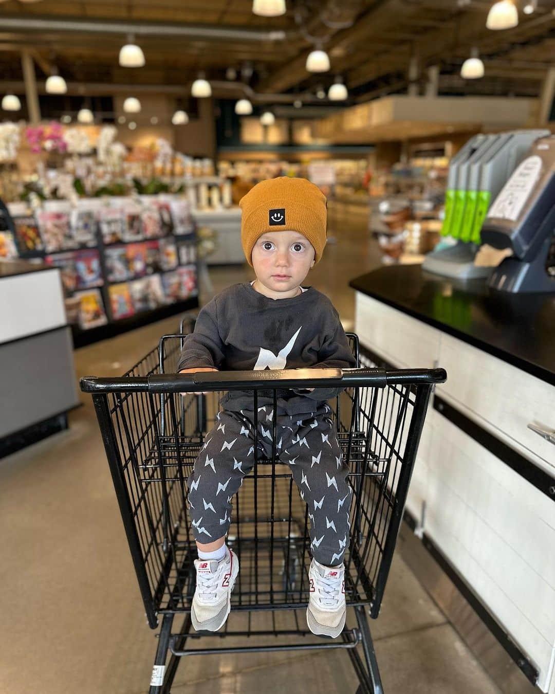 ジェイミー・レイのインスタグラム：「School for my girl today and food shopping for the big guy!   #lovethesekids #mondays #haveagoodweek」