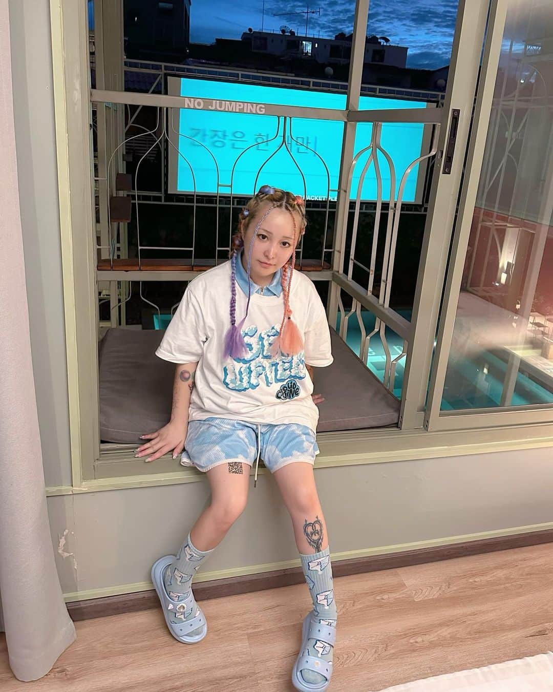 小西せなのインスタグラム：「変な顔」