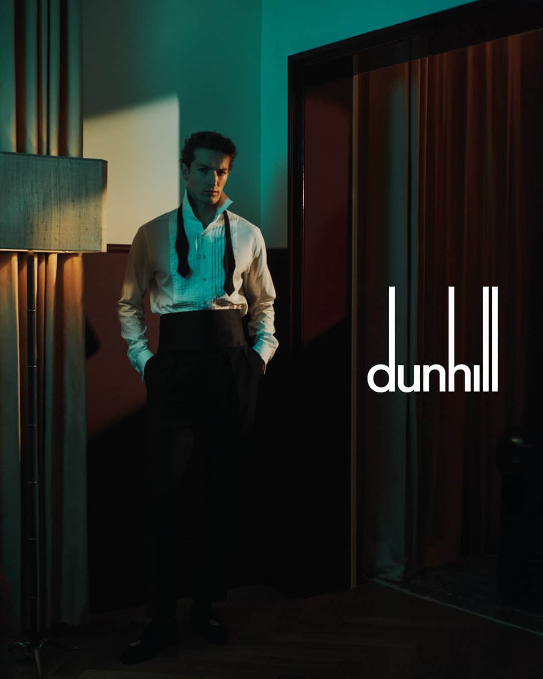 のインスタグラム：「Formalwear and festive gifts that tell a story, because an evening to remember awaits.   Elevate your party season attire with elegant additions from dunhill’s new season evening wear.   Photographed by @thurstanredding and styled by @stuartvwilliamson.  Featuring @oli_lacey.   Discover the festive edit in-store and online at dunhill.com」