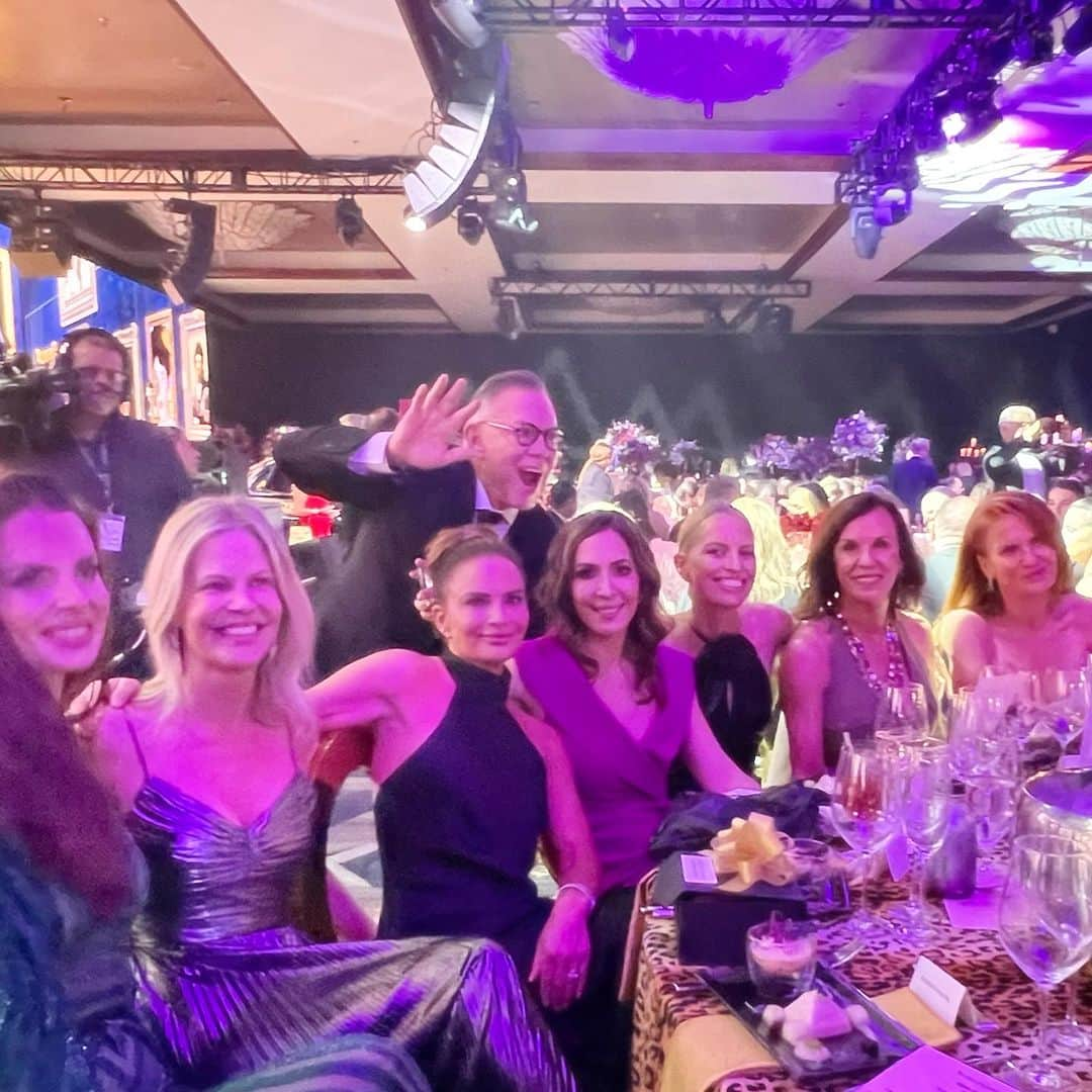 ガブリエル・アンウォーのインスタグラム：「The girls take over @makeawishsfla @madlenakalinova @dawngoodmanla @paulabrezavscek @karolinakurkova @gerrikopp1 @jessica_mindich bombed by @shareefmalnik」