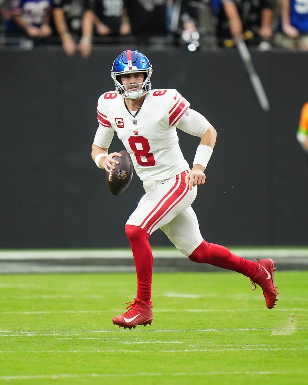 New York Giantsのインスタグラム：「Coach Daboll confirms QB Daniel Jones suffered a torn ACL during Sunday's game.」