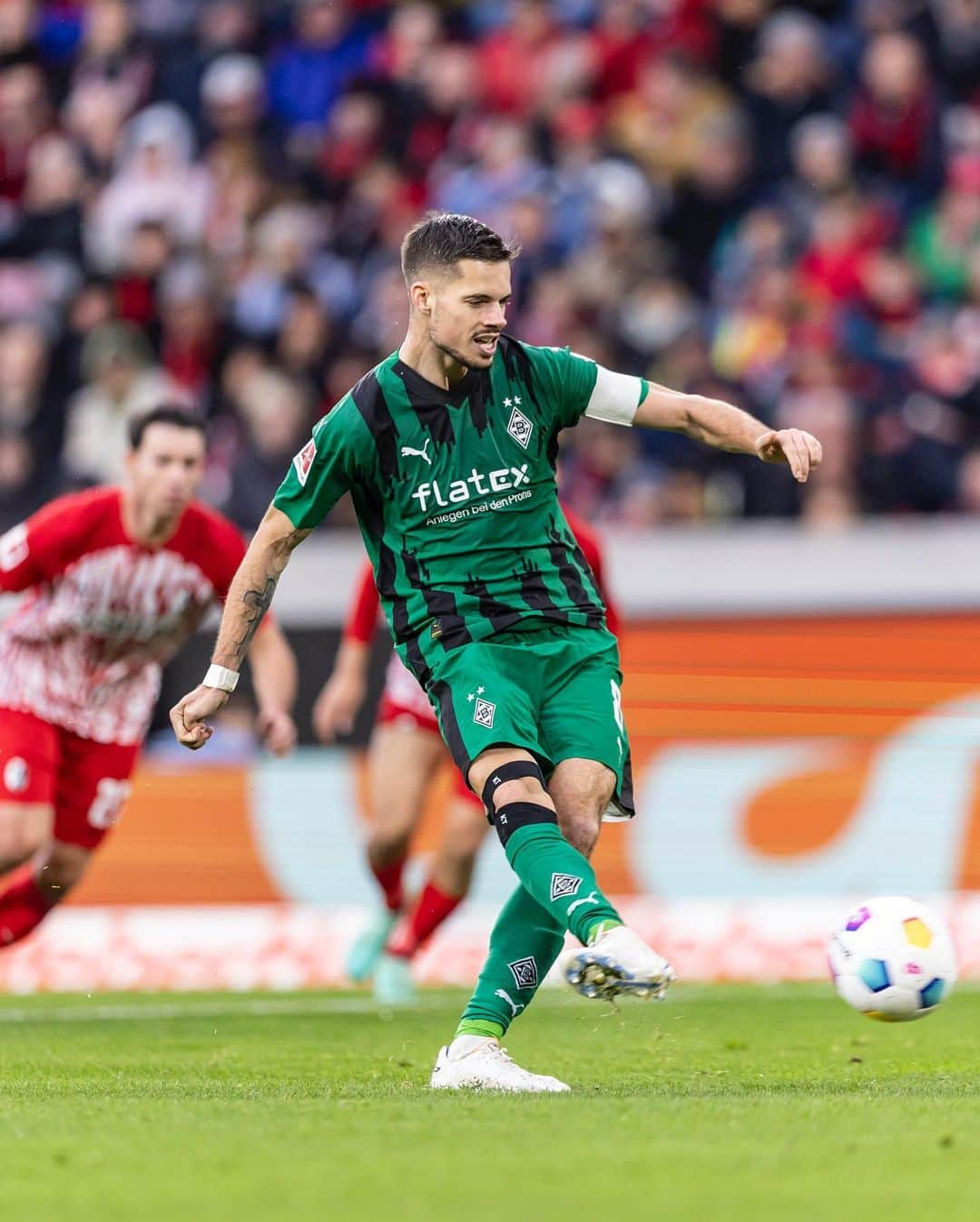 ユリアン・ヴァイグルのインスタグラム：「We keep going 💪🏽 @borussia」