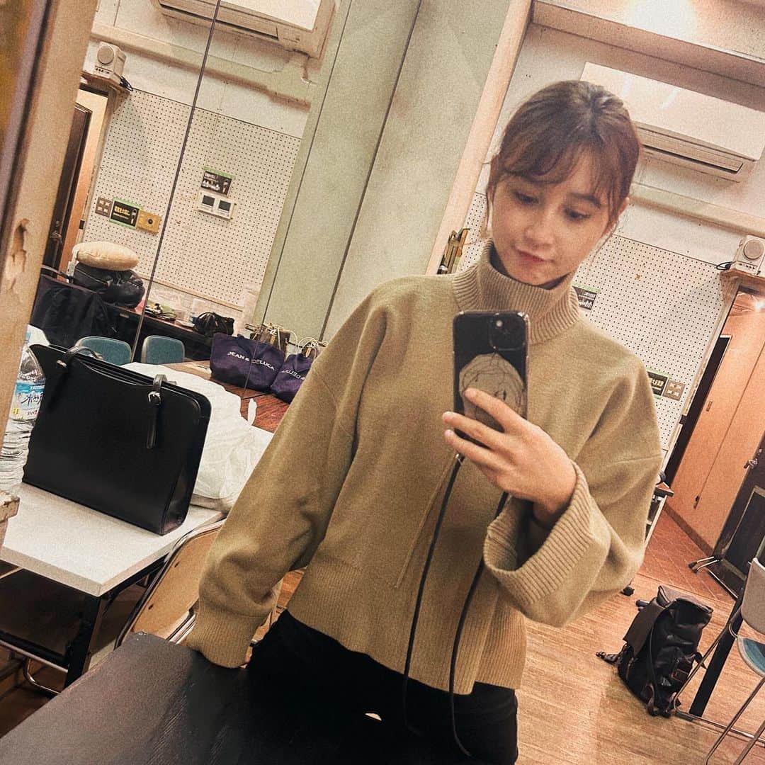 森岡朋奈のインスタグラム：「劇場入り👏  『せんにゅうかん』 本番は8日から18日まで！ サンモールスタジオにて😌  お待ちしております！ 詳細はハイライトへ👼」