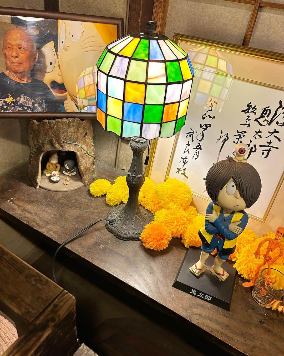 伊藤智博さんのインスタグラム写真 - (伊藤智博Instagram)「鬼太郎茶屋、楽しいです。  #鬼太郎茶屋 #調布 #深大寺 #深大寺グルメ #ゲゲゲの鬼太郎 #水木しげる #itoburger #drybones #ドライボーンズ #tcbjeans #tcbジーンズ #つなぎコーデ #slowwearlion #スローウェアライオン #LLR伊藤」11月6日 17時17分 - itotomohirollr