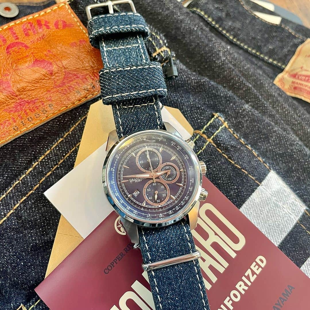 Denimioのインスタグラム：「Giveaway alert! We're celebrating hitting 75k followers AND updating our platform. Time flies, what could be more appropriate than giving away a made in Japan watch with a denim strap made from Kojima selvedge denim!  We are delighted to team up with @maruzeki, one of Japan's oldest and most trusted watchmakers. We have known them for many years and have visited their workshop in Tokyo and seen first hand how passionate they are about assembling these timepieces by hand. When we first saw their denim straps, we knew we had to work together.  So you can win this lovely watch from Grandeur Plus, which is one of Maruzeki's brands by doing this:  1. Like this post! 2. Follow Denimio and @maruzeki  3. Tag free friends in the comments   You have 72 hours to participate. And we will announce the winner shortly after. Easy as pie, huh? Good luck guys ✌🏼  #Denimio #denim #denimhead #denimfreak #denimlovers #jeans #selvedge #selvage #selvedgedenim #japanesedenim #rawdenim #denimcollector #worndenim #fadeddenim #menswear #mensfashion #rawfie #denimporn #denimaddict #betterwithwear #wabisabi」