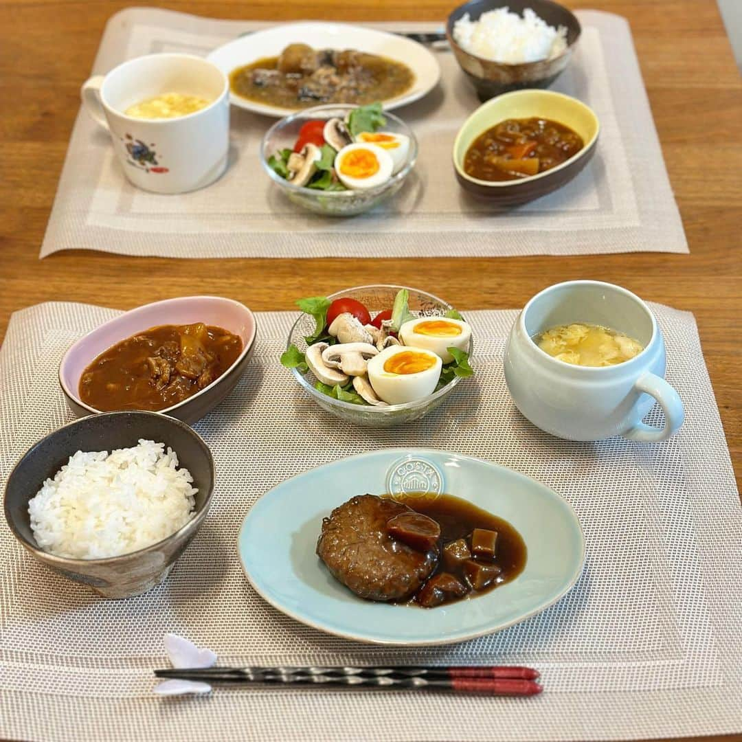 mimiさんのインスタグラム写真 - (mimiInstagram)「手抜きに見えない手抜き晩御飯🤫  小旅行して帰ってきた日の晩御飯は疲れて作る気せぬ🤣🤣 この日カルビーの新サービス【OMA MESI】に頼りました😎 @oma_mesi_official   主菜と副菜を一食分セットの常備おかず♡ なのでご飯炊いて、簡単なスープとサラダ作っただけ👍  主菜　私　サバのととバーグ（てりやきソース） 夫　いわしとごぼうの生姜煮  副菜　2人共　洋風牛すじ煮込み  手抜きしたとは思えないしっかり晩御飯をいただけました😋  常温保存の冷凍庫いらずでおすすめ✨☺️ 主菜、副菜で40種以上あるから飽きないよ👍 ・ PR  #omamesi #宅配食 #時短ごはん #一人暮らしごはん #在宅ごはん #常温保存 #おまめし #常備菜ごはん  #常備おかず #手抜きごはん #手抜き飯 #楽ちん晩ご飯 #晩ご飯 #お家ごはん #mimiごはん🐹 #疲れた日のごはん #ズボラ飯」11月6日 17時46分 - chan.mi3