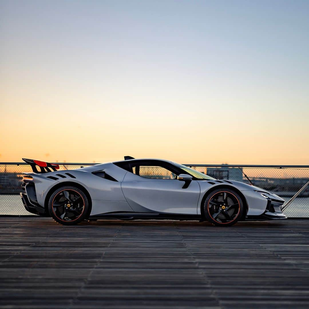 Ferrari APACのインスタグラム：「A moving sculpture, basking in the sunset at Yokohama Bay, #Japan.   #FerrariSF90XXStradale #Ferrari #FerrariAPAC」