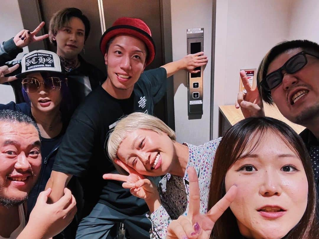 藤田早希さんのインスタグラム写真 - (藤田早希Instagram)「久しぶりな感じのハッピー会🤝🏻💓 仕事おしておって、遅れて少しだけ参加。 ひとみに待ってて電話を数十分したら 待っとってくれた🥹 ２回目のオムサコライス！2.5杯食べてしまった🥳 会いたい人にも会えて束の間の幸せ🥹 ともさん、たかりさいつも素敵な会をありがとう！. . . .  #トモハッピー さん #たかりさ #ハッピー会 #最高 #ズッ友 #愛してる . . . .」11月6日 18時04分 - sakifujita