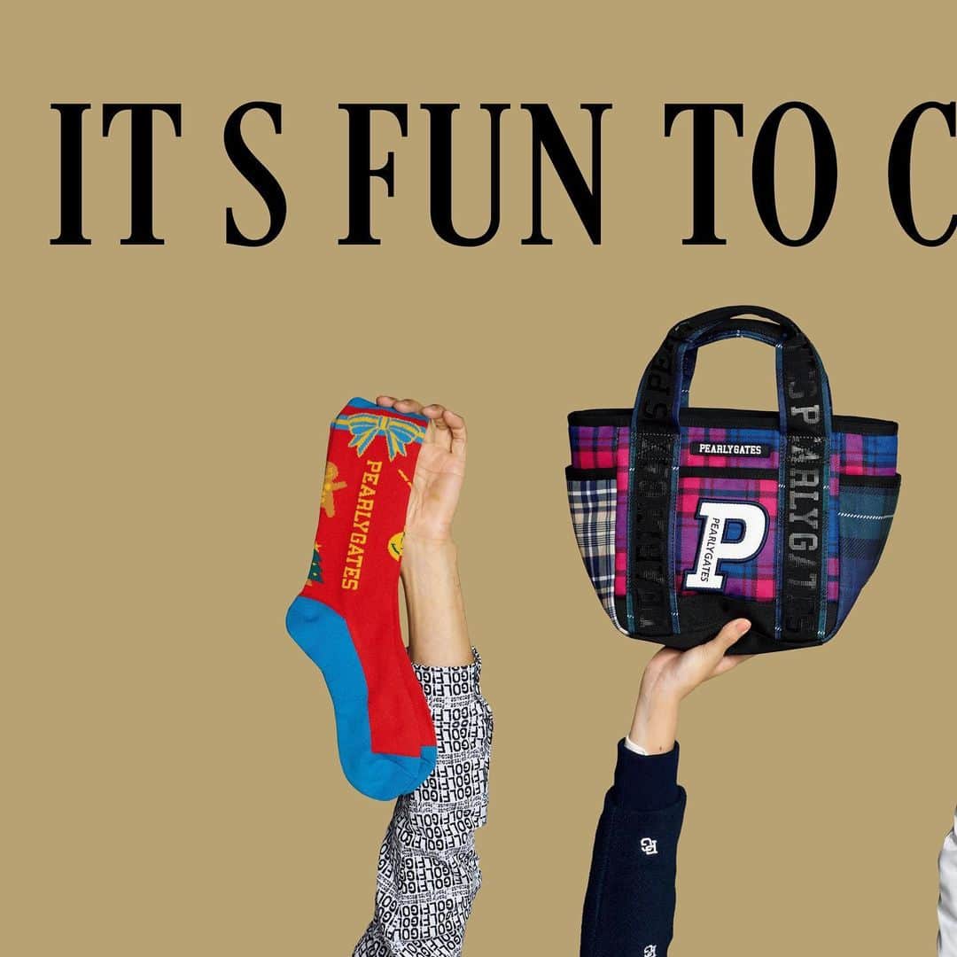 のインスタグラム：「IT’S FUN TO CHOOSE A LOT!  プレゼンを選ぶのも楽しみの一つ。  この冬は、誰かに送りたくなるような、そんな素敵なアイテムの数々が登場します。  #pearlygates#newarrivals#wintercollection#golffashion#golfstyle#gift #giftseason #パーリーゲイツ#ゴルフ#ゴルフウェア#ゴルフファッション」