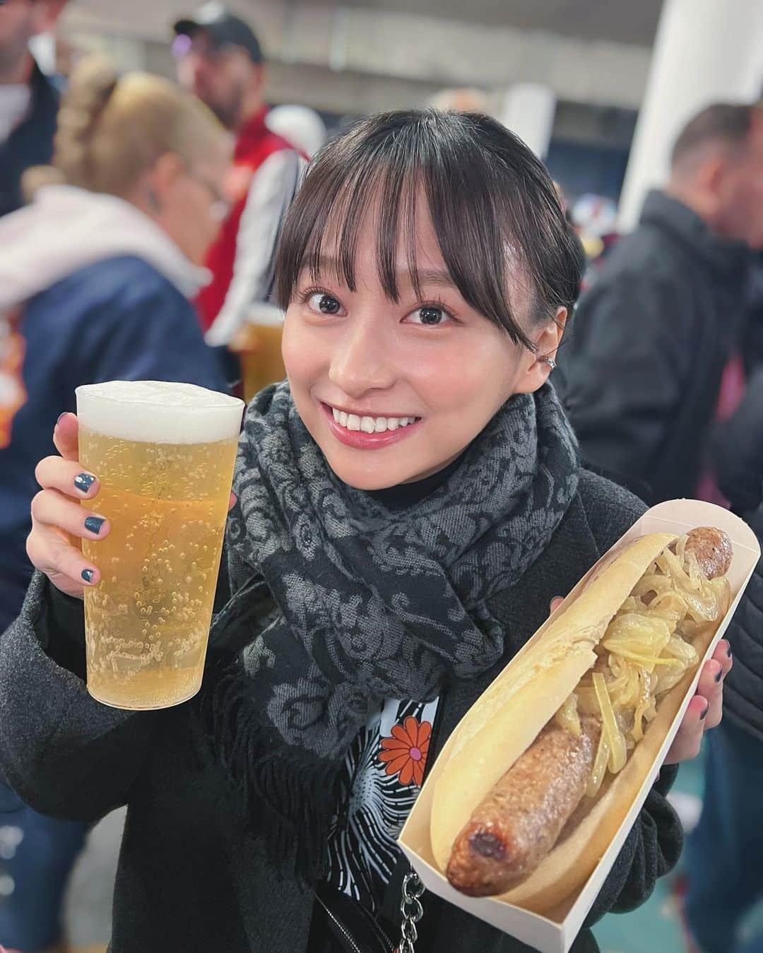 影山優佳のインスタグラム：「初めての現地観戦は私にとって大切な思い出になりました☺︎  Watching football at an overseas stadium for the first time was a precious memory for me ☺︎  #football#London#にちよるはスポタイ#ABEMA」