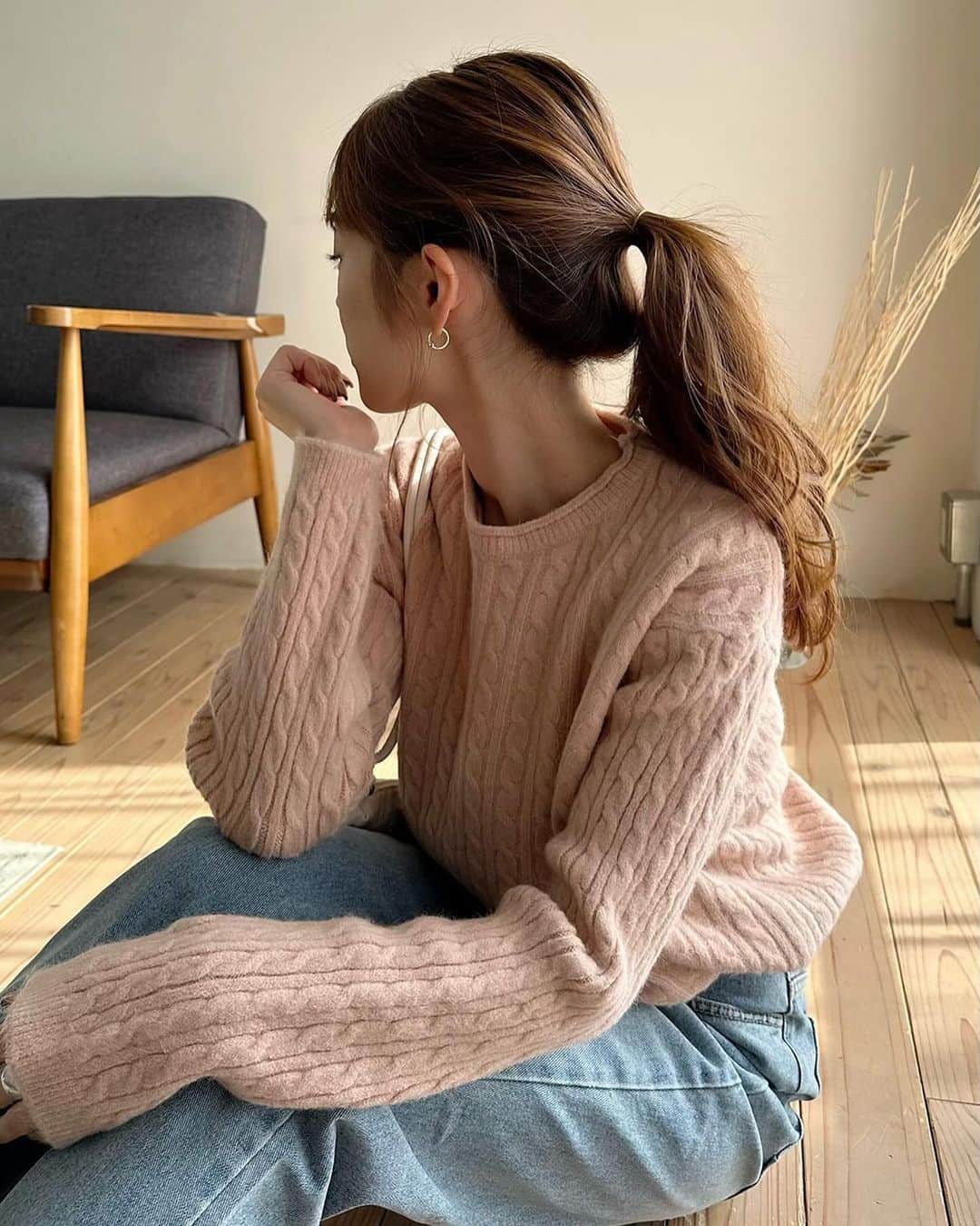 DHOLIC SNAPさんのインスタグラム写真 - (DHOLIC SNAPInstagram)「ディレクターが選んだ人気ニット🧶  気になるアイテムは商品タグよりチェック✔︎」11月6日 18時12分 - d_by_dholic