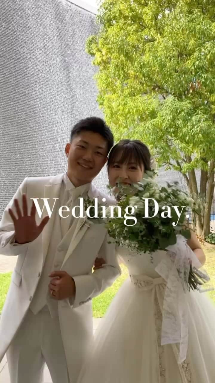 アクアデヴュー佐賀スィートテラスのインスタグラム：「【結婚式の1日🕊🤍】  アクアデヴューでご結婚式を挙げられた おふたりの1日をご紹介いたします！  車好きのおふたり🚗³₃ 好きなものをたくさん詰めこんだ とても素敵なご結婚式でした！  おふたりらしい結婚式を アクアデヴューで叶えてみませんか🍀𓂃𓈒𓏸︎︎︎︎  －－－－－－－－－－－－－－－－－－ フェアのご予約・卒花レポートは ▷ 会場見学・フェアの予約 ▷ スタッフブログ ▷ 結婚式レポート ▷ 特典・料金プラン ▷クチコミ情報  は ︎︎  【@aquadebutsaga】のTOPページ 【lit.link/aquadebutsaga】を要チェック︎︎︎︎✔ ⁡ －－－－－－－－－－－－－－－－－－ ⁡ #アクアデヴュー佐賀スィートテラス#ナチュラルウエディング#ガーデンウェディング#佐賀結婚式#佐賀結婚式場#福岡結婚式#式場レポ#式場見学#結婚式レポ#挙式レポ#佐賀花嫁#日本中のプレ花嫁さんと繋がりたい#ブライダル#ブライダルフェア#コロナ禍の結婚式#結婚式準備#くふう婚#卒花#プレ花嫁オリジナルウェディング#カラードレス#ウェディングドレス#結婚式の1日#密着」