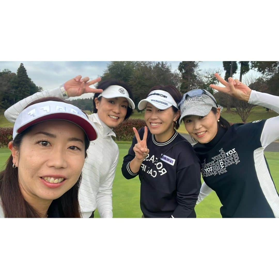 竹末裕美さんのインスタグラム写真 - (竹末裕美Instagram)「今日は、麻倉ゴルフ倶楽部⛳ とても素晴らしいコンディションでした！ グリーンにやられた😅 ニアピン対決に服部道子プロ！  久しぶりにみんなに会えた✨️ お仕事しながら、みんなと会えるって本当に嬉しい😊 同期の彩子さん✨️ ちゃんとやりましょうね(笑)74期会！  ありがとうございました😊  @michiko_hattori_golf @shinobu_moromizato @ayak00kada  @emi_komoda_official  小林英恵プロ  #ゴルフ#ゴルファー#女子プロゴルファー#プロゴルファー#麻倉ゴルフ倶楽部#服部道子プロ #諸見里しのぶ プロ#岡田彩子プロ #菰田依未プロ #小林英恵プロ#プロアマ#ロサーセン#ウェア#11月」11月6日 18時23分 - hiromitakesue