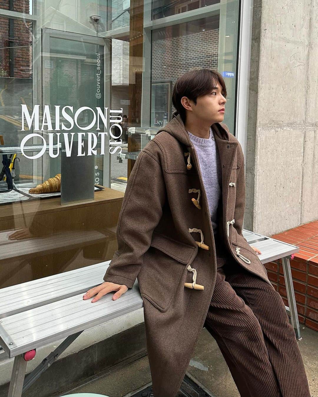 チ・ウンソンのインスタグラム：「와 … 오늘 날씨 🥶 #로파이 #LOFI #OCOTD」