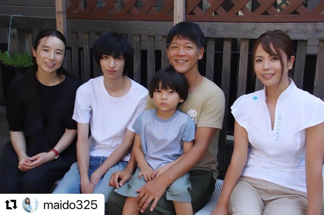 佐藤みゆきのインスタグラム：「短編映画『竹とタケノコ』 キャストが発表になりました！  監督は川上信也さん。  豊橋発の映画作りに取り組む「映画ができるまで、」プロジェクトの第３弾　短編『竹とタケノコ』にキャストとして参加しました。  駿河太郎さん、清水尚弥さん、岩本樹起さんと家族として豊橋で過ごした時間はとても充実した日々でした。  竹を切り出して自分で作った花火を自分自身であげる、手筒花火。 火の粉を浴びながら手筒花火をあげる姿は、言葉にし難い感動でした。  完成した作品を皆様にお届けできる日を、とても楽しみにしています。」