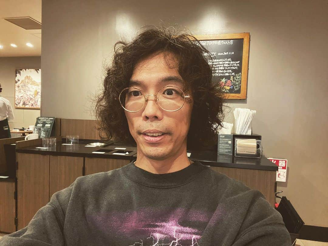 広沢タダシさんのインスタグラム写真 - (広沢タダシInstagram)「素敵な日本シリーズだったので髪切りました🐈」11月6日 18時29分 - hirosawatadashi