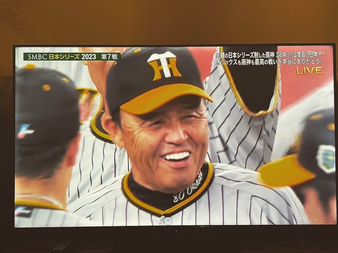 広沢タダシさんのインスタグラム写真 - (広沢タダシInstagram)「素敵な日本シリーズだったので髪切りました🐈」11月6日 18時29分 - hirosawatadashi