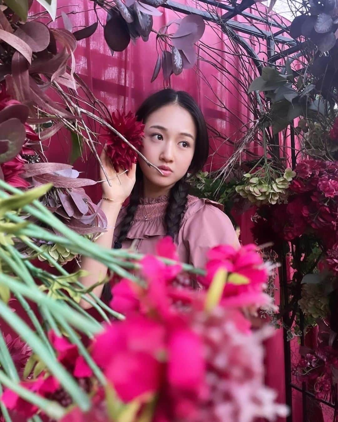 天翔愛さんのインスタグラム写真 - (天翔愛Instagram)「🌹🌷🌹🌷  #ritsu #flowers #flowergarden」11月7日 12時30分 - ai_tensho_official