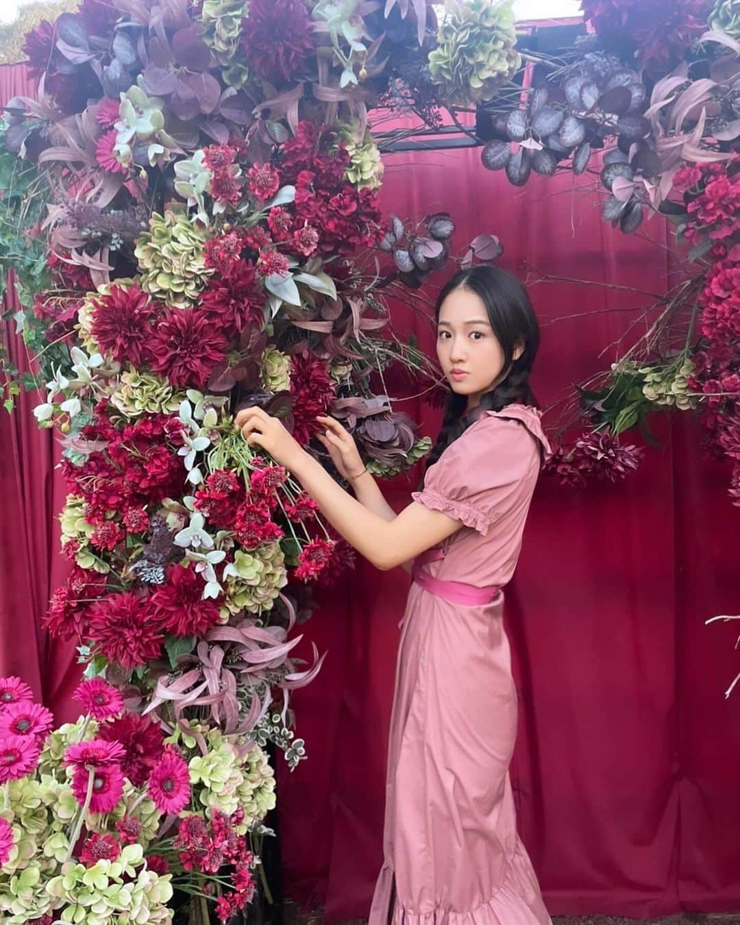 天翔愛さんのインスタグラム写真 - (天翔愛Instagram)「🌹🌷🌹🌷  #ritsu #flowers #flowergarden」11月7日 12時30分 - ai_tensho_official