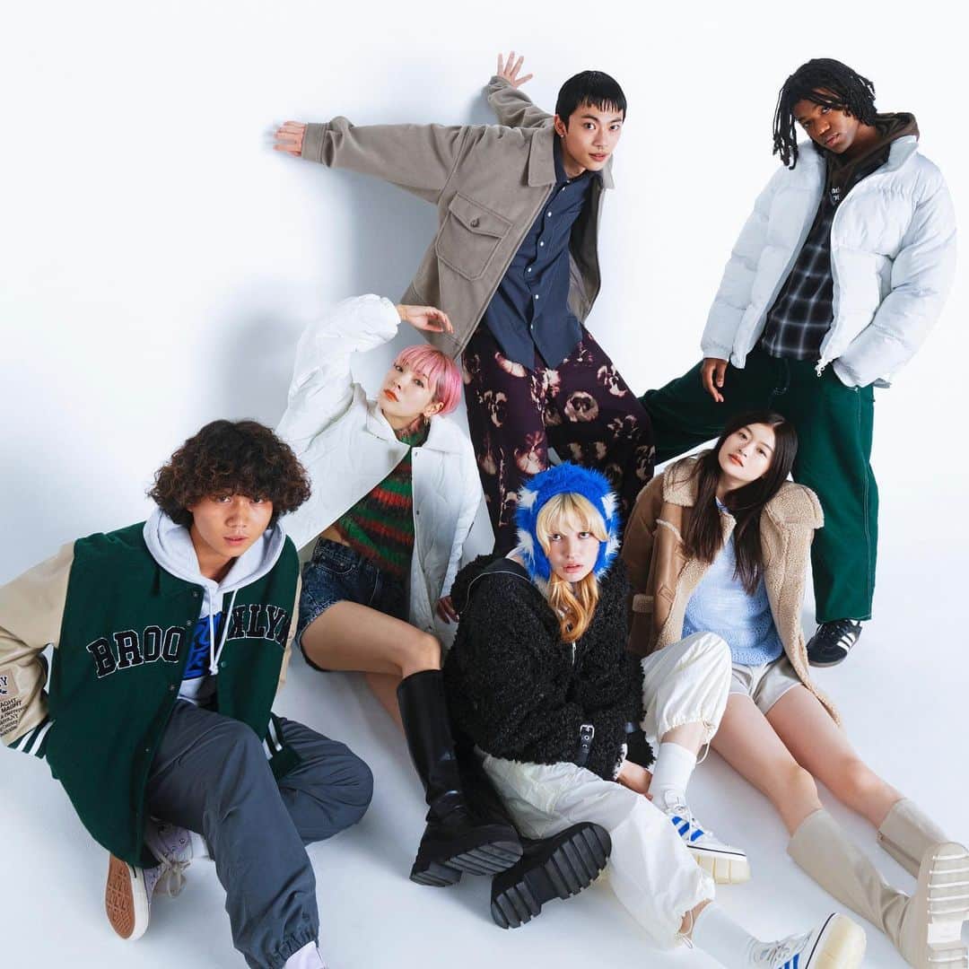 WEGOのインスタグラム：「OUTER COLLECTION  気温がぐっと下がり、いよいよ冬本番！  そんな冬のアウターで必須なのがパテッドブルゾン。  ウィゴーではオススメの パテッドアウターを種類豊富にご紹介！  #WEGO #ウィゴー #outer #アウター #アウターコーデ #パテッドブルゾン #ブルゾン #冬服 #冬コーデ #スタジャン #ボアムートンジャケット」
