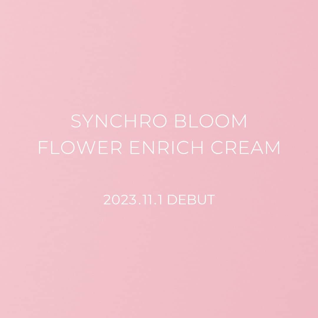 THE PUBLIC ORGANICのインスタグラム：「SYNCHRO BLOOM FLOWER ENRICH CREAM 植物と肌の共鳴。咲き誇る幸せ顔へ  C THE PUBLIC ORGANICから、 花々の知性を凝縮した、幸せ咲き誇る"花油クリーム"が新登場！ もっと強く咲き誇るバルーンスキン*1へ。  _____________________  ☑︎ C THE PUBLIC ORGANIC シンクロブルーム フラワーエンリッチ クリーム 50g / ¥8,800（税込） _____________________  ✔ シリーズ最高濃度のナイアシンアミド*2がハリをサポート  ハリ・うるおい成分「ナイアシンアミド*2」をシリーズ最高峰の濃度で配合。 ハリ感とふっくら弾力のあるバルーンスキン*1をサポートします。  ✔先端サイエンスによって見出された、複数の花のエキスを配合。  肌と共鳴する、「シンクロブルーム」シリーズ共通成分「プリムラエキス*3」「黒チューリップエキス*4」を配合。さらに、クリームで新たに、プロヴァンスローズの花びらから抽出されたエキス*5を配合。 外的ストレスでしぼんだ肌*6をふっくらなめらかに整え、もっと弾むようなバルーンスキン*1を目指します。  #CTHEPUBLICORGANIC​ #シーザパブリックオーガニック​ #シンクロブルーム  ............​  #オーガニック #オーガニックコスメ #ナチュラルコスメ #精油美容 #精油の力 #美容クリーム  *1 潤いに満ちたふっくら弾むようなハリのある肌のこと　*2皮膚コンディショニング成分　*3 セイヨウサクラソウエキス（保湿成分）　*4 チューリップ花エキス（保湿成分）　*5 センチフォリアバラ花エキス（皮膚コンディショニング成分）　*6 乾燥による肌のハリ不足のこと」