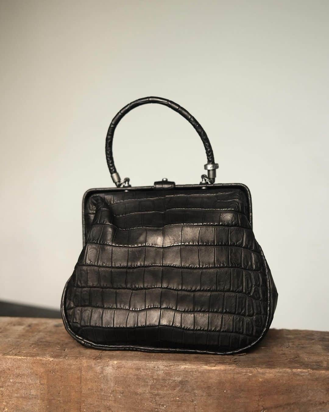 クリスチャンポーのインスタグラム：「⁡ 06444-1 CP  2WAY S (GM HANDBAG 2WAY S) ⁡ -Crocodile leather  -Black  ⁡ ⁡ #christianpeau #クリスチャンポー」