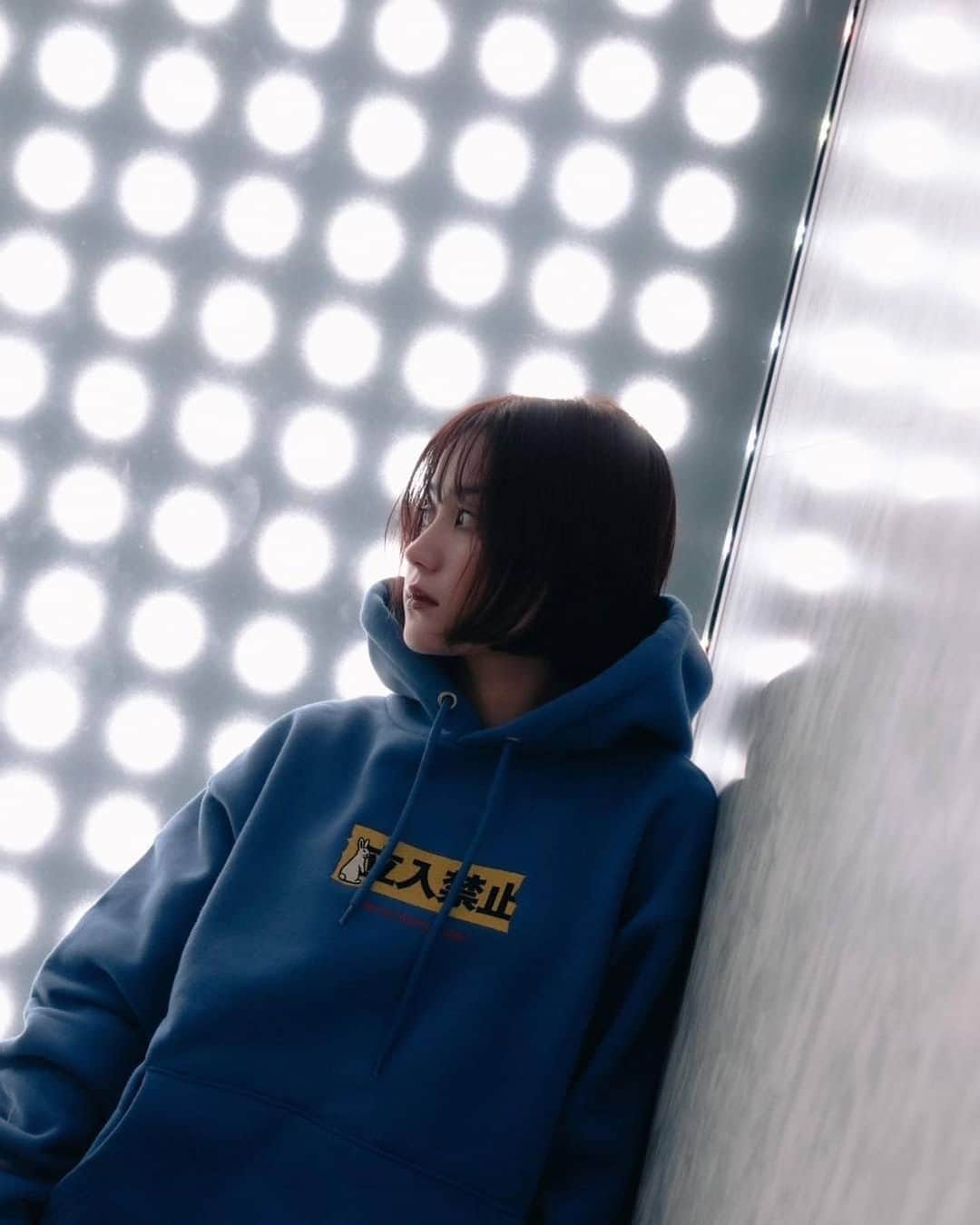 #FR2のインスタグラム：「I can’t control my emotions.  " 立入禁止 Embroidery Hoodie"  Available Now.  We ship worldwide.  Photo by @seiya103   #FR2#fxxkingrabbits#頭狂色情兎」
