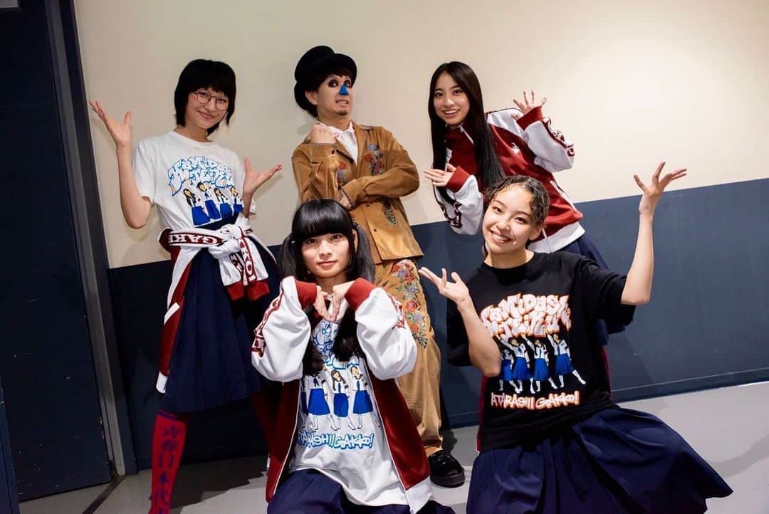 新しい学校のリーダーズのインスタグラム