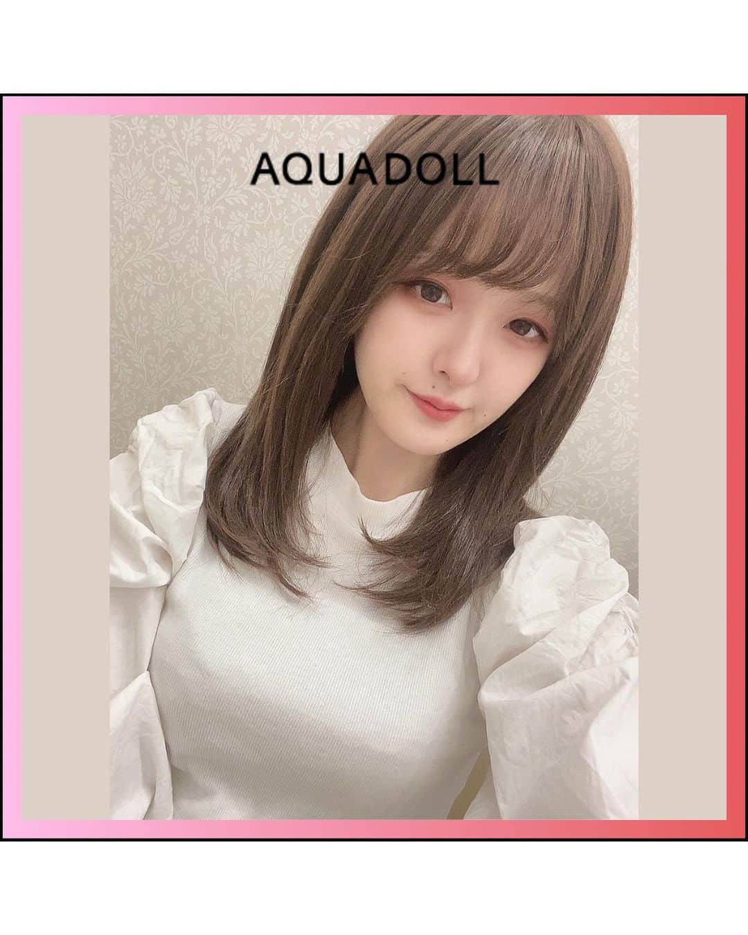 AQUADOLL アクアドールウィッグのインスタグラム：「こんにちは🧸🎀 AQUADOLL 梅田サロン 松下です🌟‪𓂃 𓈒𓏸 . 今回は、梅田サロンオリジナルウィッグをご紹介致します🫶 . ↓今回のウィッグは❔↓ ︎✿pwm00C ✿Sサイズ ︎✿CBRM ✿￥85,800(税込) . . 人毛MIXの中では2番目に明るいお色♥ 今回のスタイルは、、ロングストレート💖 レイヤーが少し入っているスタイルなので、 重すぎずでも、パッツン感のあるスタイルなので王道👑スタイルなのではないかなと思います🌟 耳に掛けても掛けなくてもかわいい🎶🫶🏻 サイドバングを少し多く作って上げることによって耳にかけた時より自然になりますしハーフアップなど、アレンジした時も馴染んでくれます🤩 . . "どんな時でも可愛いを作りませんか？🤝 . 現品限りの1点ものです❕ 良いなと思ってくださったらお早めに🏃‍♂️ 梅田サロンにてお待ちしておりますっ🏃‍♂️ いいね👍と保存お願いしますっっ🐻🌷 . . #AQUADOLL#アクアドール#アクアドールヴィーナス#アクアドールウィッグ#医療用ウィッグ#ウィッグ#wig#カツラ #かつら#ウィッグ生活#抗がん剤#抗がん剤治療#副作用#乳がん#がん#がん患者#脱毛症#円形脱毛 #円形脱毛症#自己免疫患者#多発性脱毛症#薄毛#抜毛症 #量産型おたく #かわちぃ  #可愛いは作れる #ロングスタイル  #羽バング  #シースルーバング  #推しウィッグ」