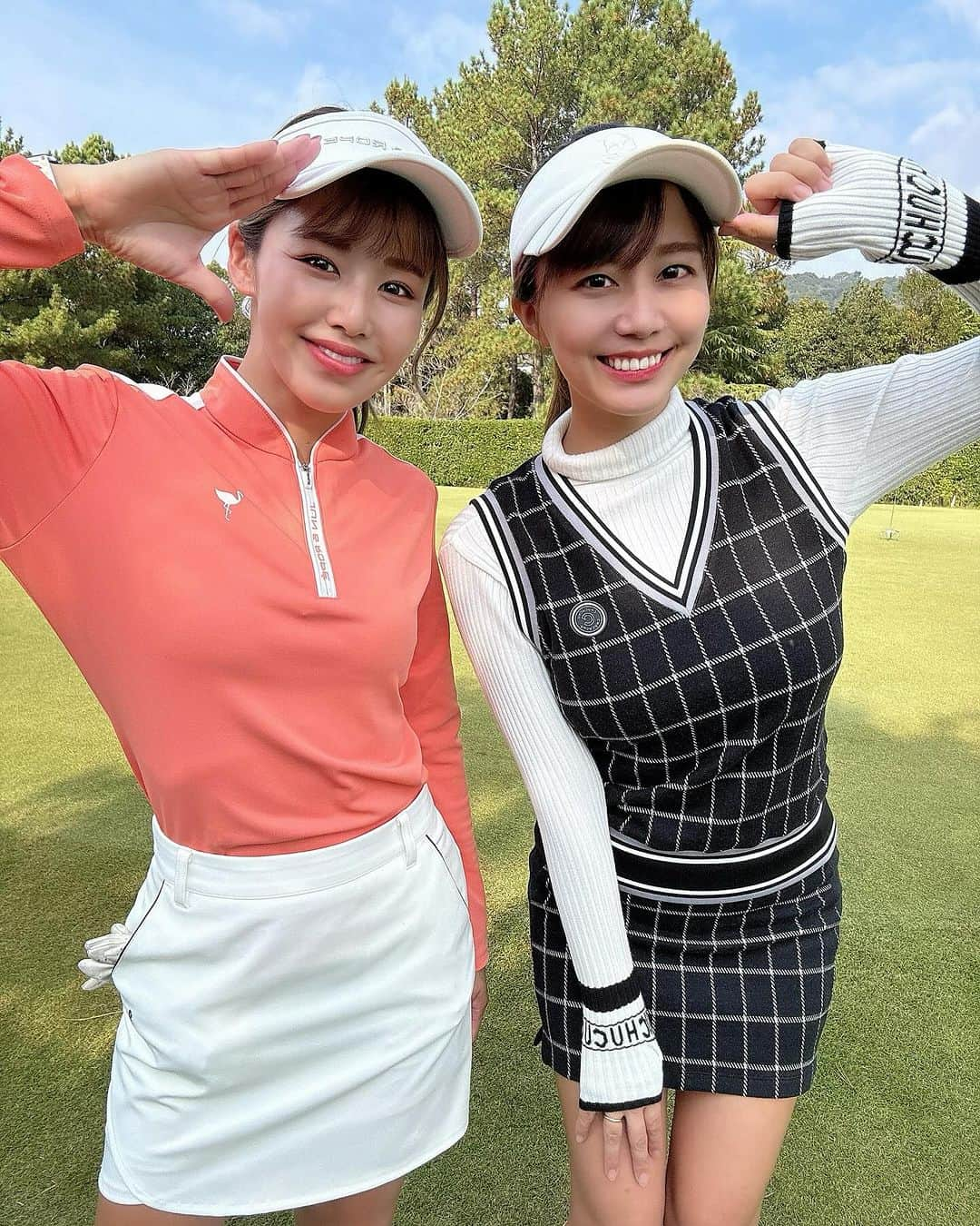 Yuuさんのインスタグラム写真 - (YuuInstagram)「とくさきとコラボ❣️ 相生カントリーでラウンドイベントしてきたよん⛳️🥴  ほんとに皆さんありがとうございました❤️  スタートホールはお決まりになりつつある、みんなで乾杯🍻！  ウェア @junandrope  size：S  #PR #元内ゆう #おはゆう#おはゆうチャンネル #ガチゴルフ女子 #ゴルフ女子 #ゴルフバカ #ゴルフスクール #ゴルフウェア #ゴルフ女子コーデ #ゴルフスイング #ロマロ #ロマロのアイアン #RomaRo #アンカー #ankaa #ankaashaft #ジュンロペコーデ #ジュンアンドロペ #ジュンロペ #junandrope」11月6日 19時38分 - yuu1115yuu