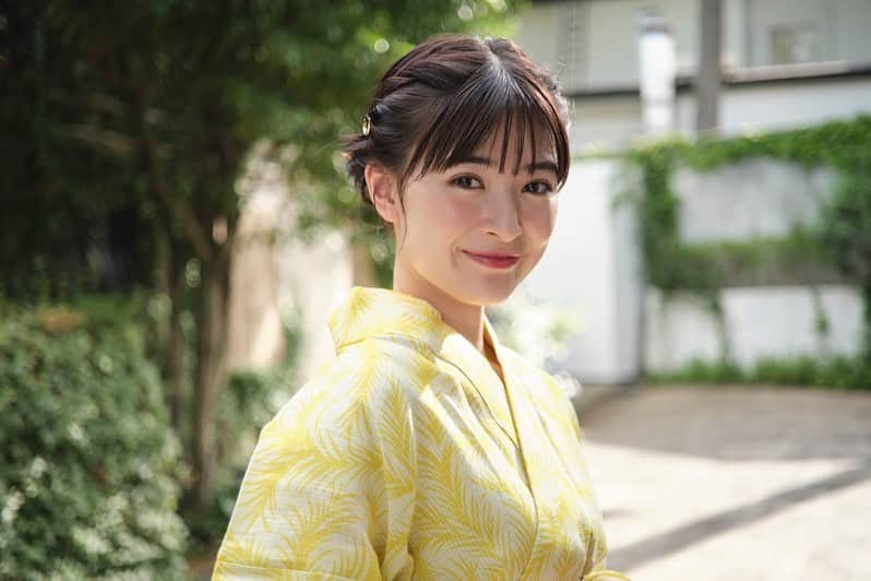 優希美青のインスタグラム：「優希美青 2024年カレンダー のアザーカット🫶  浴衣って滅多に着ないから、着るとルンルンになりますね🤭  カレンダーの発売イベントの情報です⬇️  ■東京：HMVエソラ池袋 12/9(土)12:00～　  ■東京：タワーレコード渋谷店 12/23(土)19:00～  チェキとか久々でちょっとドキドキしてますが、来てくださったら嬉しいです🥰」