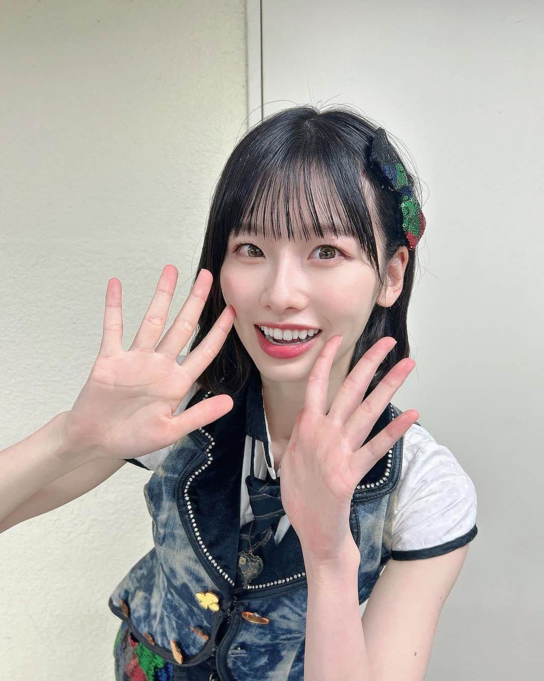 浅井七海のインスタグラム：「. 今週も1週間がんばろ〜( ˶˙º˙˶ )୨ Let's do our best this week too~」