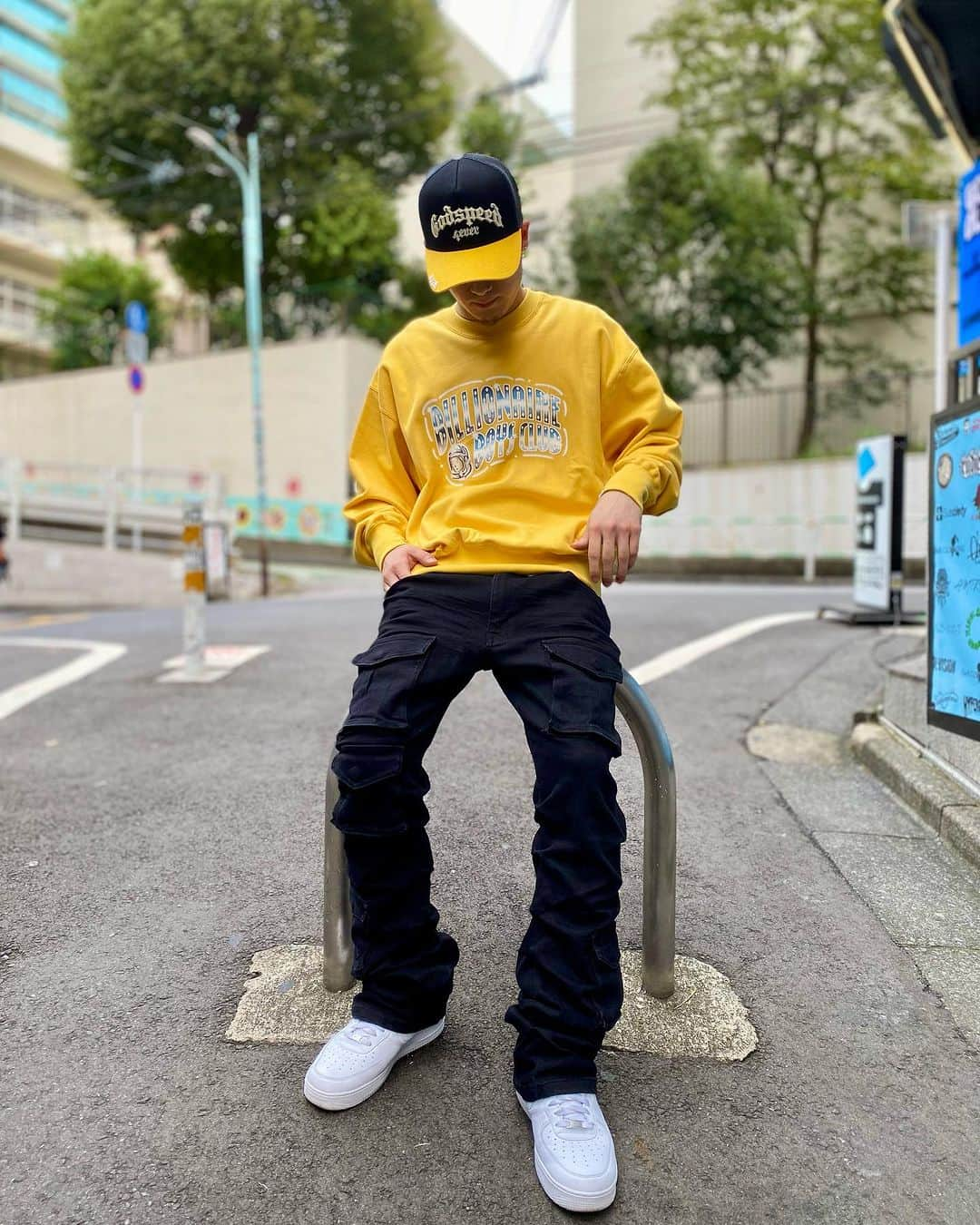 GROW AROUNDのインスタグラム：「Pharrell WilliamsとA BATHING APEデザイナーNIGOによって設立された「BILLIONAIRE BOYS CLUB」  フロントにお馴染みのブランドロゴがプリントされたCREWSWEATが入荷です💁‍♂️ ゆったり着用可能なBOXシルエットです👍  L/S Tも2型2カラー展開で入荷しております👌  WEBUPも完了しております✅  #growaround #billionaireboysclub」