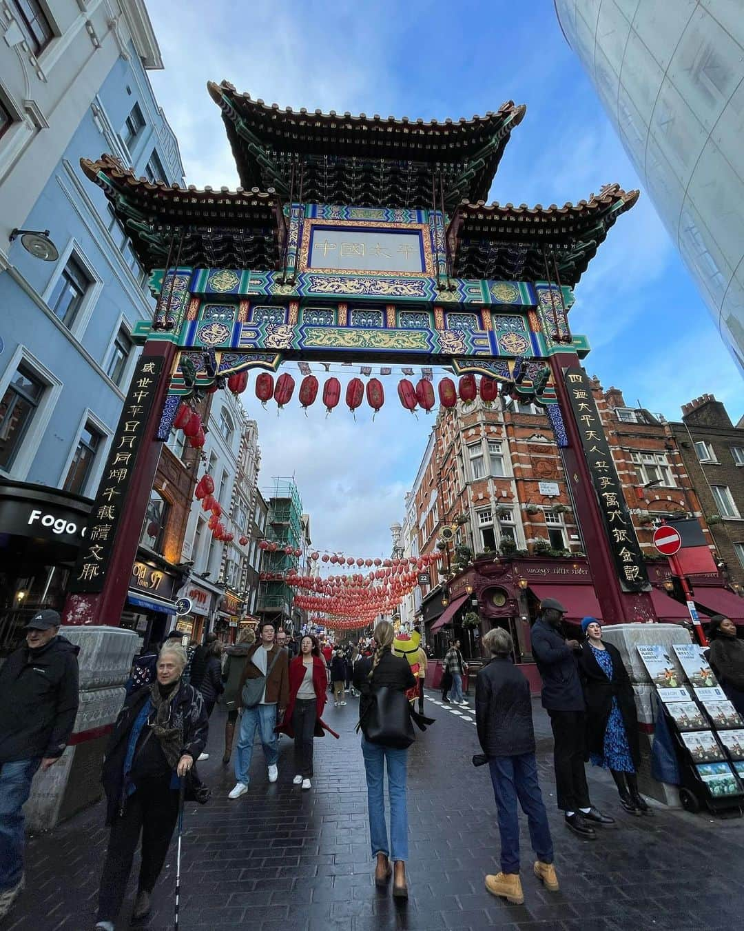 広瀬斗史輝さんのインスタグラム写真 - (広瀬斗史輝Instagram)「London Big Ben Westminster Abbey London Eye Natinonal Theatre Telephone Box & Bus ChinaTown Christmas Bell Ornament Christmas Tree Buckingham Palace  #LondonSights #ロンドン観光 #ExploreLondon #ロンドン探検 #BritishAdventure #イギリス冒険 #LondonLandmarks #ロンドン名所 #TravelUK #イギリス旅行 #CityOfLondon #ロンドンの街 #LondonMemories #ロンドン思い出 #LondonLife #ロンドン生活 #UKDiaries #イギリス日記　#英語留学 #StudyAbroad」11月6日 19時51分 - toshiki_hirose