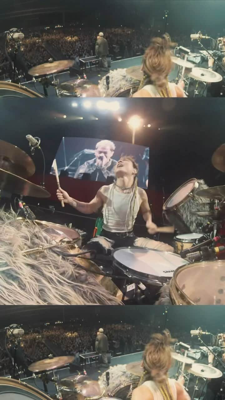 Tatsuya Amanoのインスタグラム：「@crossfaithjapan x @masato_coldrain 🔥🔥 ⁡ @linkinpark - Faint - cover at NEX FEST_EXTRA🇯🇵🤘 ⁡ ⁡ #NEXFEST #Drums #DrumCam #SJCdrums #meinlcymbals #evansdrumheads #promarksticks #Roland #pearleliminatorredline #Lewitt #ZoomH8 #insta360 #ドラム #Crossfaith #coldrain #LinkinPark #Faint #cover」