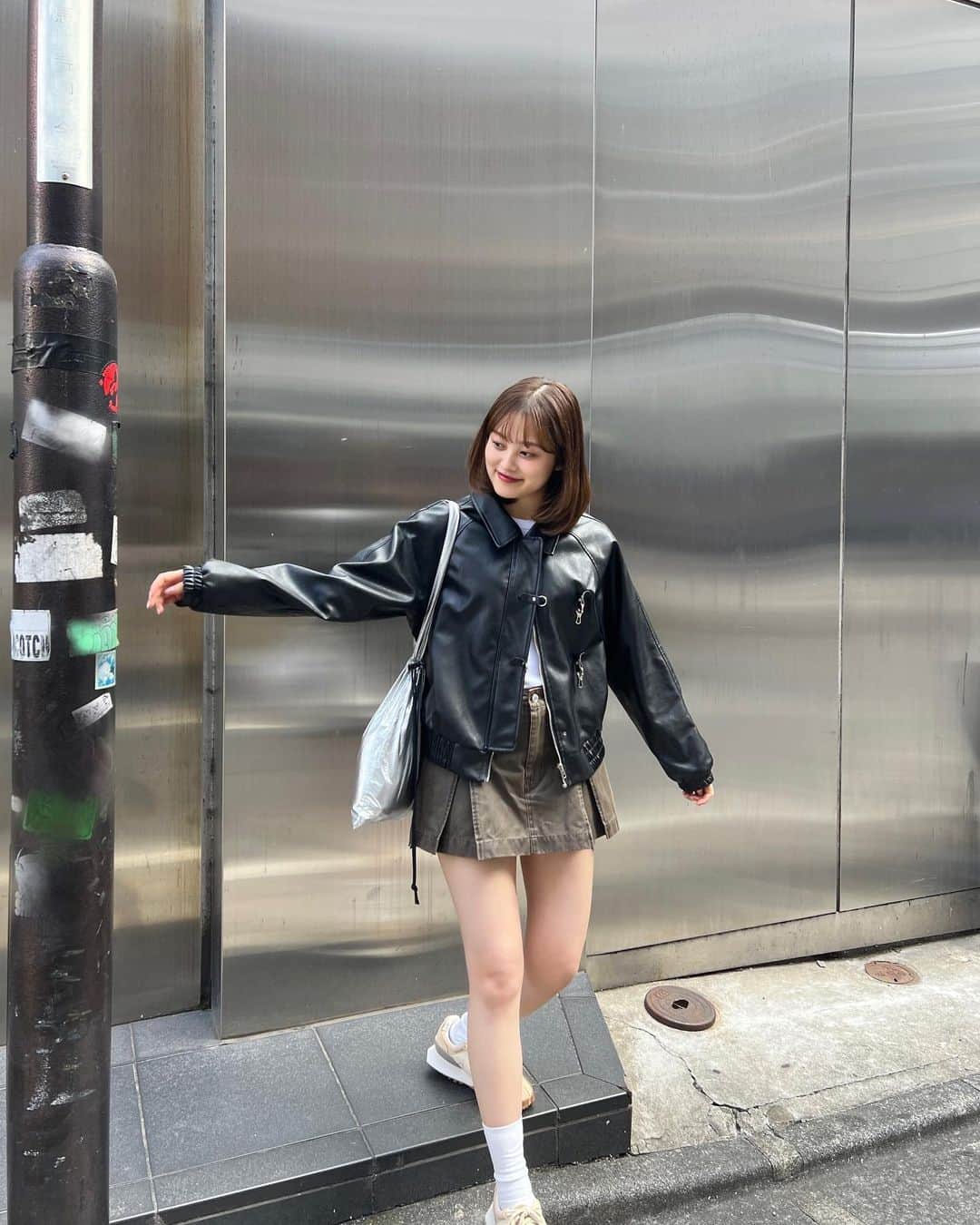 福山絢水のインスタグラム：「🍚🖤🩶  え、まだ全然暑くない？？」