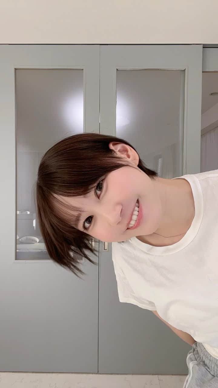 ゆきりぬのインスタグラム：「シャツがしわしわです」