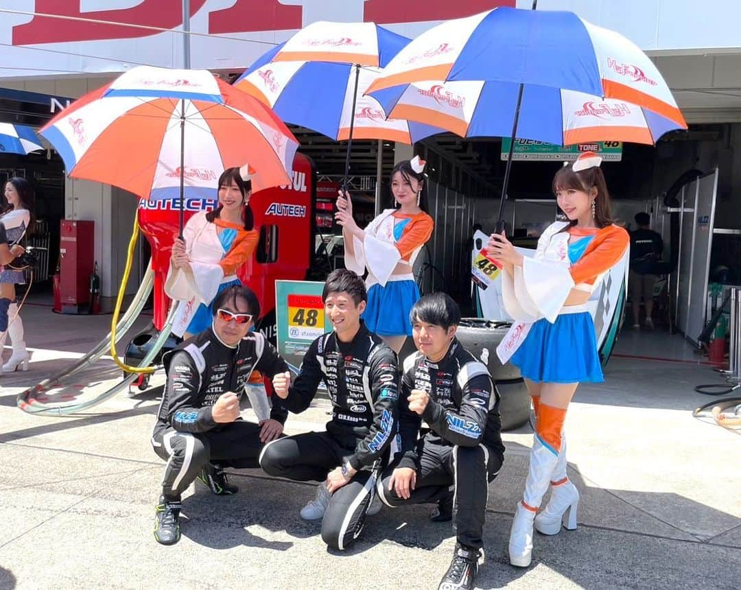 はにゅんさんのインスタグラム写真 - (はにゅんInstagram)「SUPER GT Rd.8 FINAL もてぎ 最終戦 応援ありがとうございました！  48号車は20番手でチェッカーを受けました🏁 そして皆さん1年間、NILZZ Racingへの熱い応援ありがとうございました🧡  今年はSUPER GTのRQデビューし、1年目をフロンティアキューティーズとして活動出来たこと、本当に幸せに思います🫶 GTをきっかけに私を知ってくださったり、 他のカテゴリーでも声を掛けてくれる方が多くて嬉しかったです！  フロンティアキューティズとしても応援していただき、 ありがとうございました🥰 また来年！  #SUPERGT #nissan #nismo #レースクイーン #モビリティリゾートもてぎ  #SGT」11月6日 20時20分 - hanyu_nanoka_