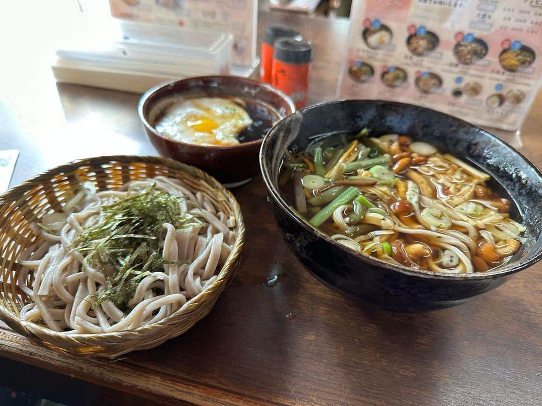 二宮真琴さんのインスタグラム写真 - (二宮真琴Instagram)「☆ . 友と山と食に癒された日💚 打ち合わせなしで 持ってきたタオルがこれだったから記念に😂 . #高尾山 #山登り  . #エディオン #EDION #紅菱住建 #ダイヤホーム #サタケ #babolat #バボラ #NBテニスガーデン #tennisplayer #テニス #テニス女子 #ダブルス #二宮真琴」11月6日 20時14分 - makoto_5_tennis