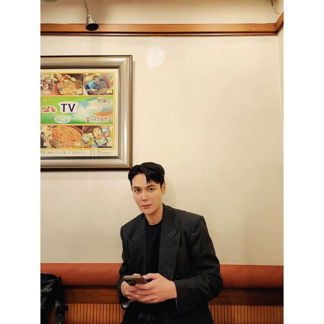 ジヒョク さんのインスタグラム写真 - (ジヒョク Instagram)「밥으로만 2차💥」11月6日 20時15分 - xornjsz1