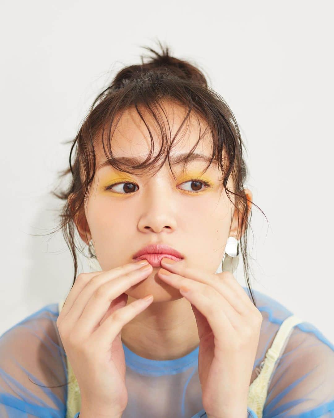 松山莉奈さんのインスタグラム写真 - (松山莉奈Instagram)「ありがとうございました🌸  photo @shinjisugimoto84   hair&make @massuuu__momoka00   stylist @iamyuk__st」11月6日 20時29分 - rina.matsuyama